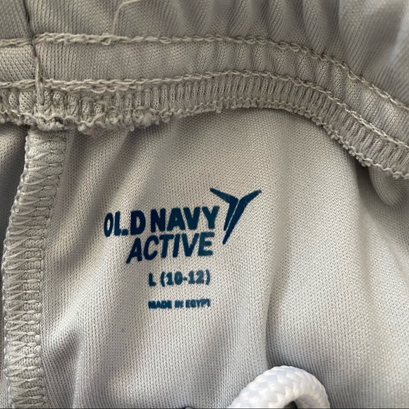 Boys Shorts with pockets - Picture 3 of 3